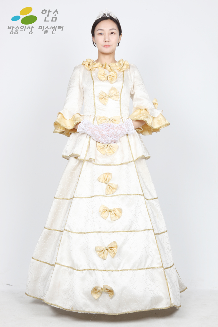 2075.중세드레스