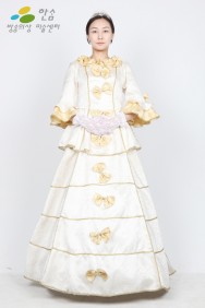 2075.중세드레스