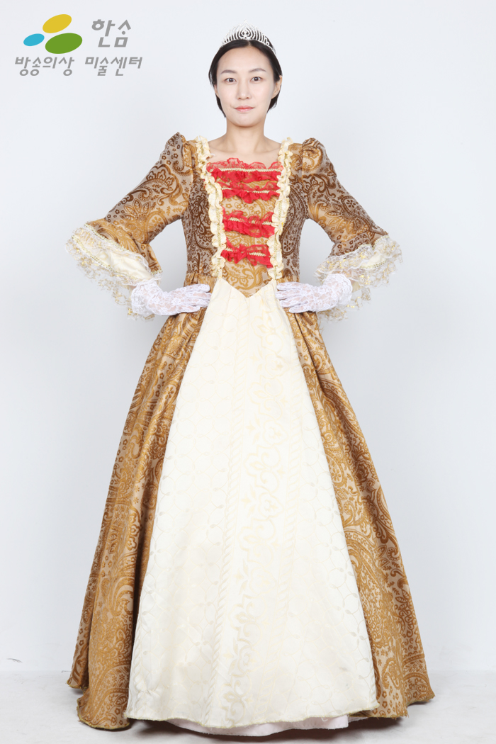 2076.중세드레스