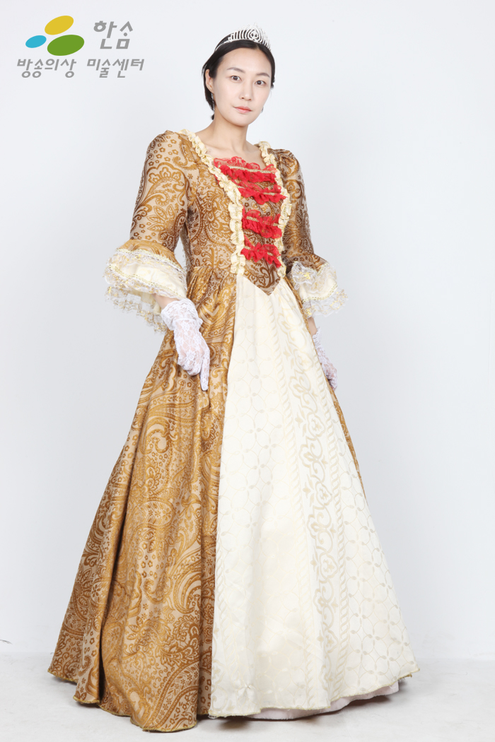 2076.중세드레스