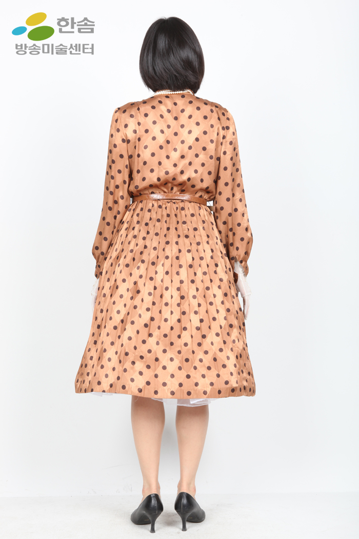 2285.복고원피스