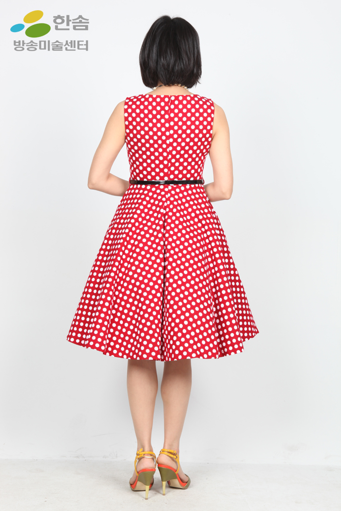 2407.복고원피스