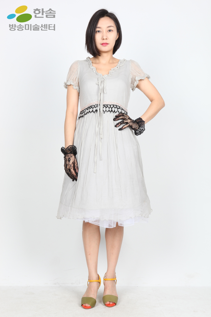 2451.복고원피스