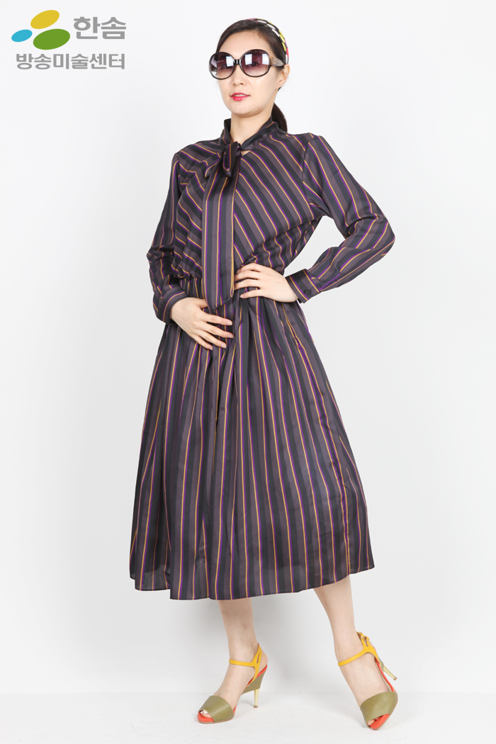 2868.복고원피스