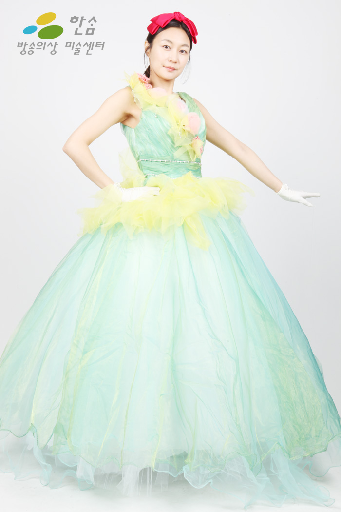 1838.중세파티드레스