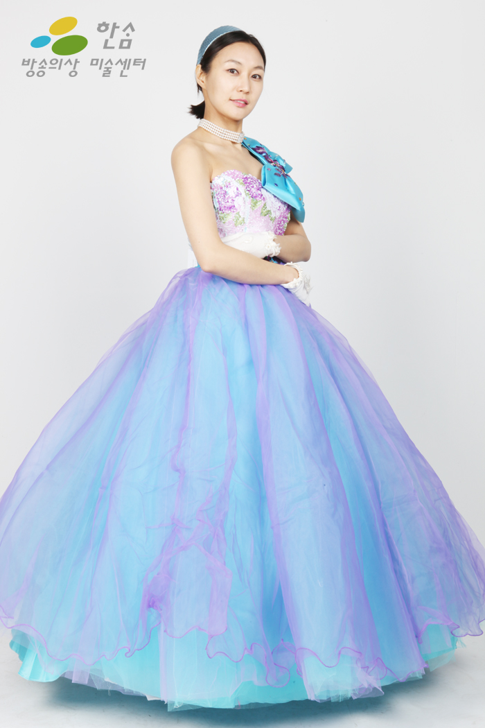 1821.중세파티드레스