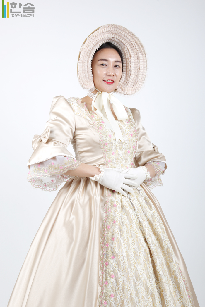 4645.중세드레스