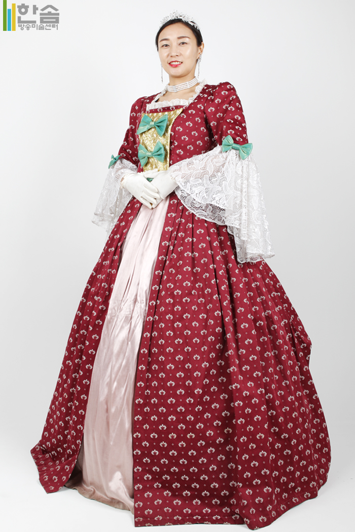 4658.중세드레스