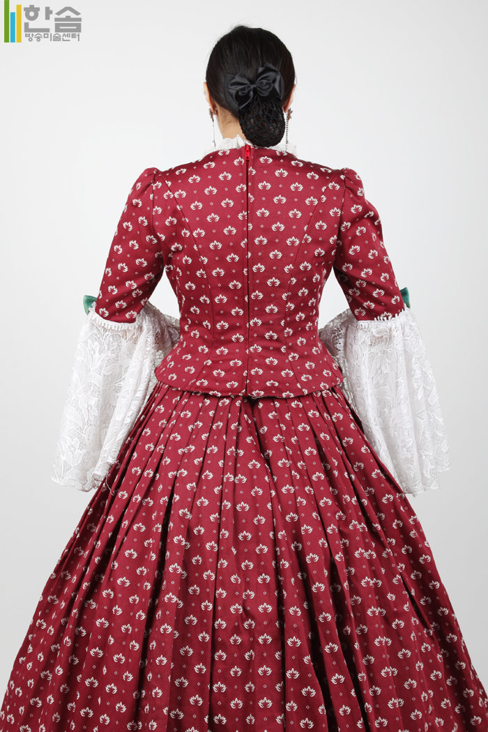 4658.중세드레스