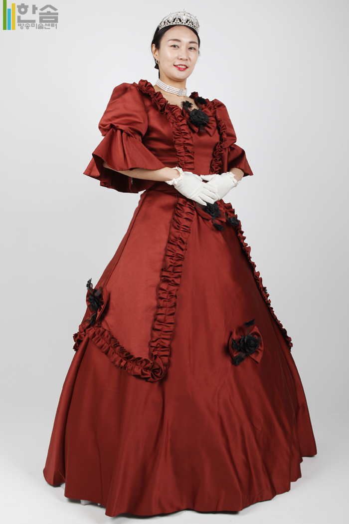 4647.중세드레스