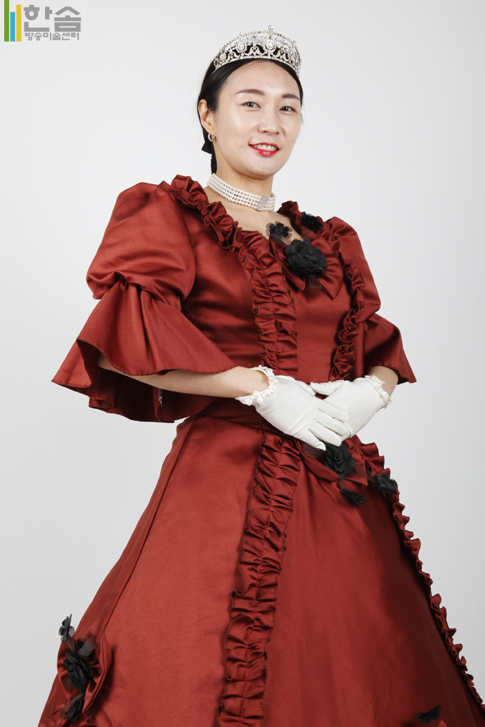 4647.중세드레스