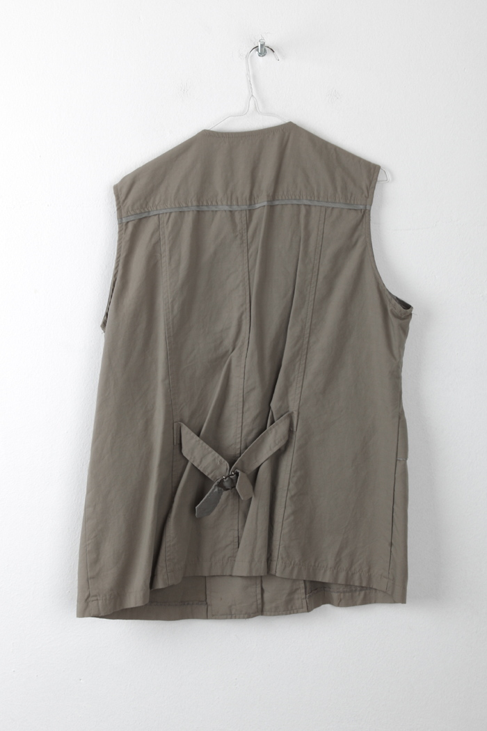 5370.조끼(여77-88)