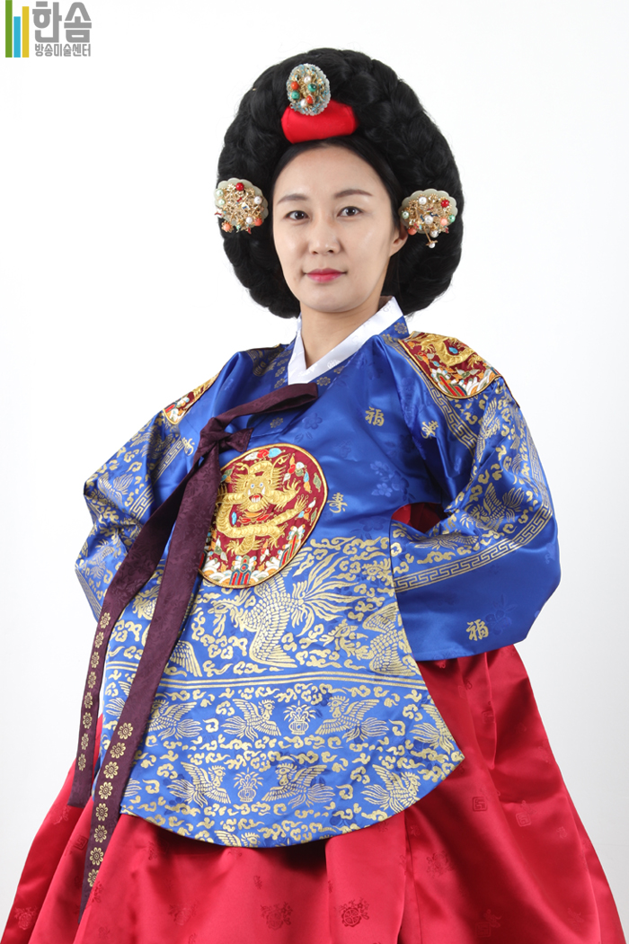 6991.중전(중전한복)