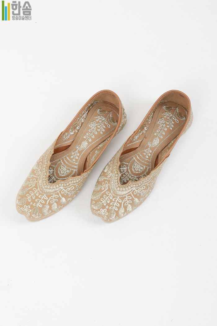 45799.전통신발(여)