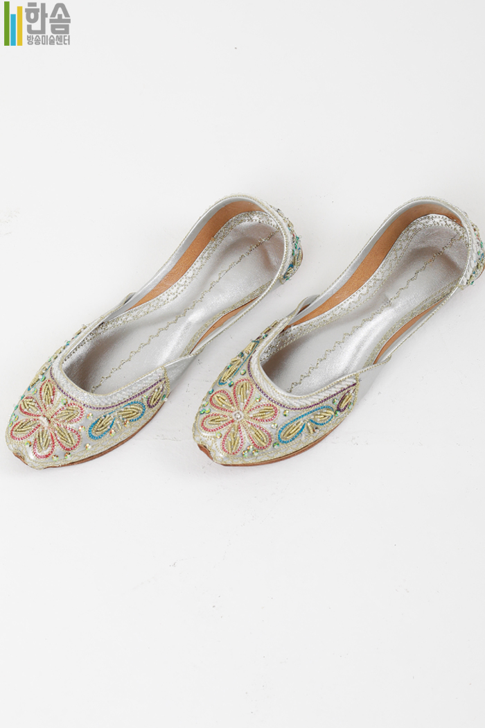 45806.전통신발(여)