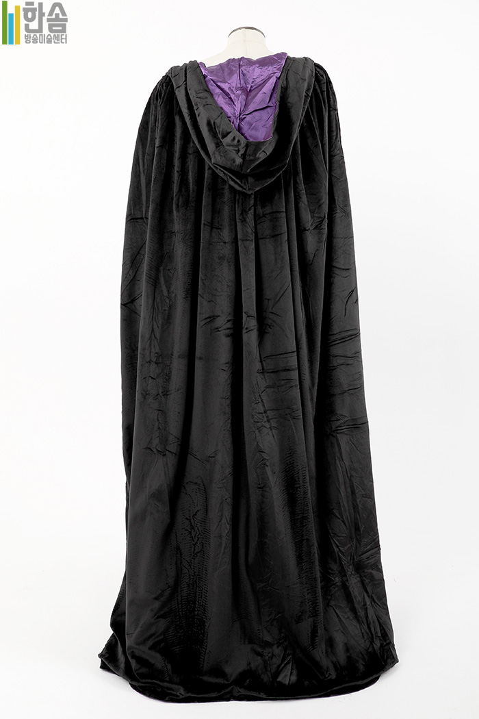 7618.벨벳망토(후드형)